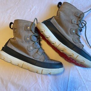 Sorel Women's Tan and Black Lace Up Boots 9.5